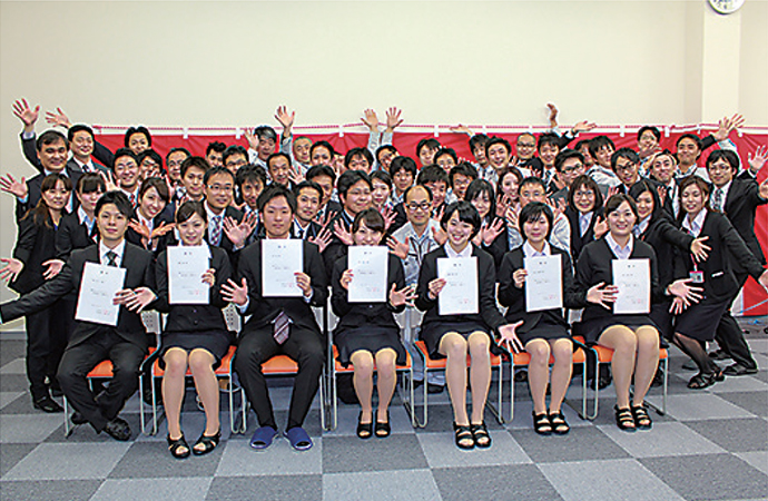 2014年4月　新卒第1期生入社