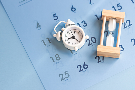 働きがいも　経済成長も